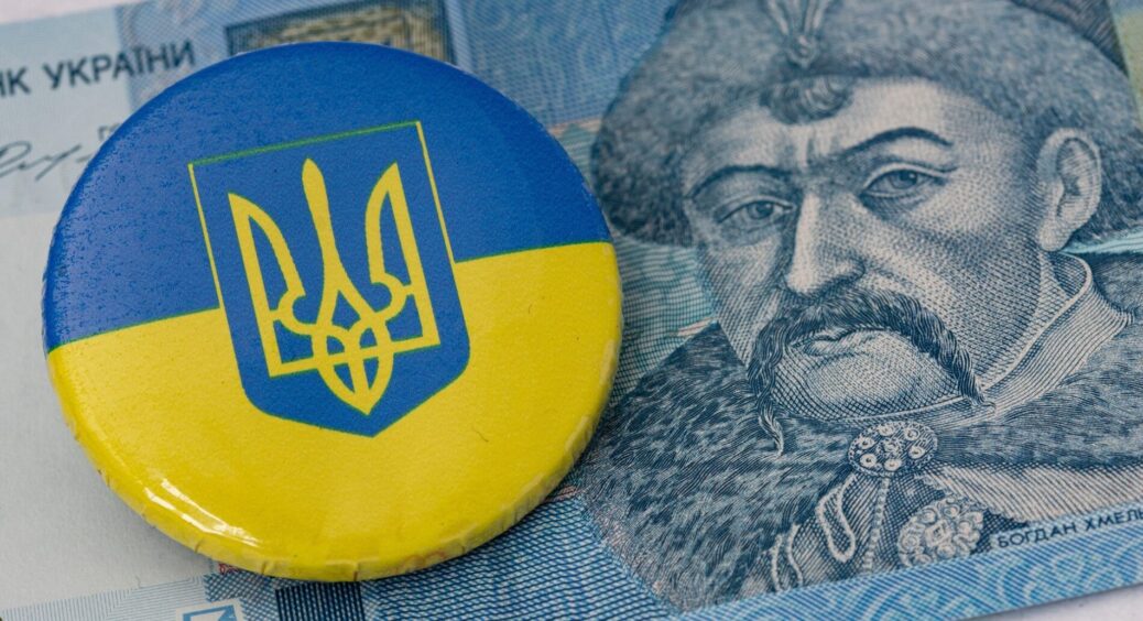 Як раніше вже не буде: в Україні виводять з обігу гривні. Список банкнот, які більше не “ходитимуть” 