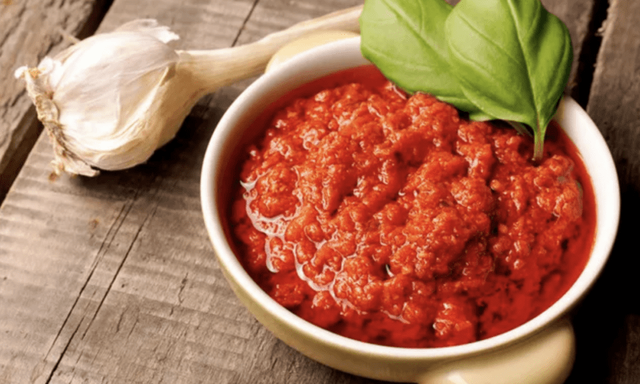 Кухарі назвали найсмачніший рецепт пікантної домашньої аджики