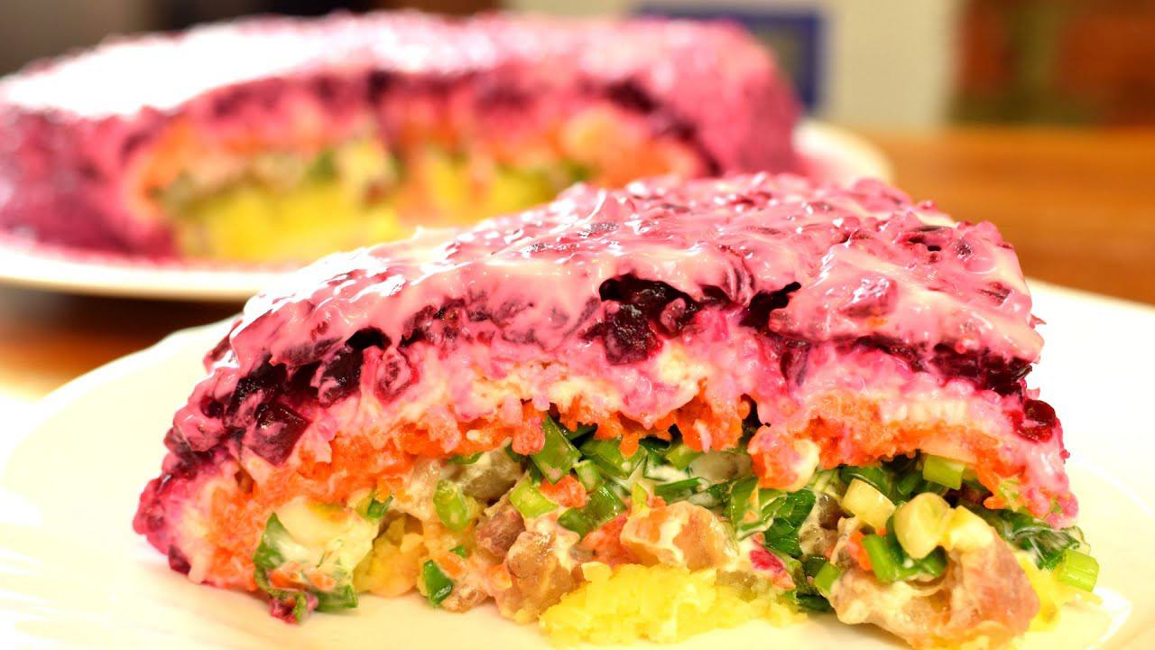 Кулінари поділилися класичним рецептом салату Оселедець під шубою