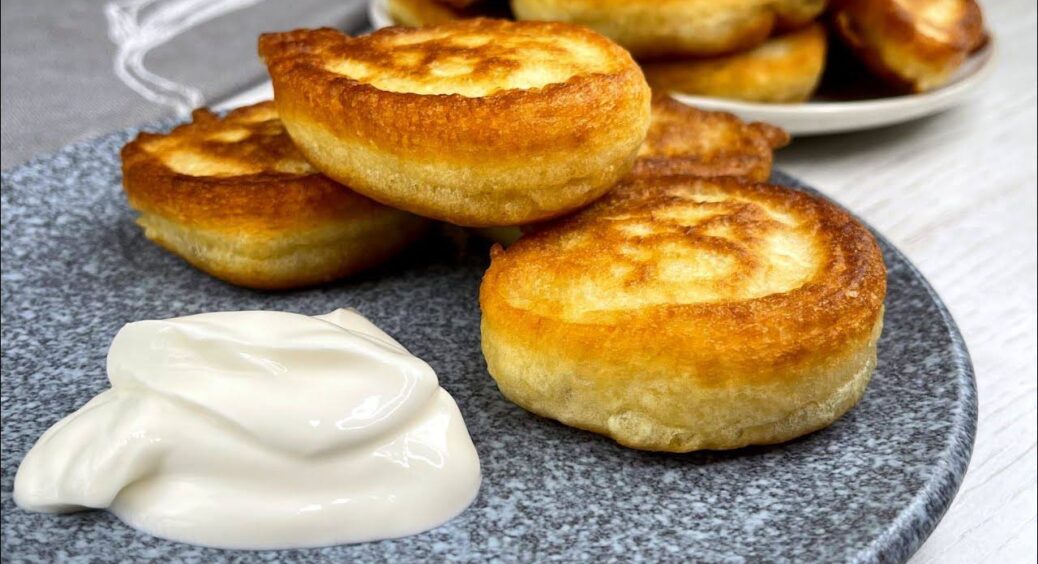 Пишні оладки, як у дитинстві: розкрито 5 перевірених часом бабусиних секретів. Випічка виходить на всі 100% 