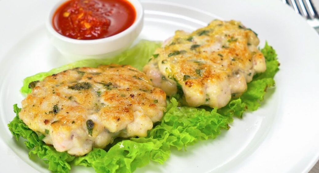 І фаршу не потрібно: смажу “рублені” котлетки з курки для дітей і чоловіка. Вже 10 років нахвалюють рецепт 