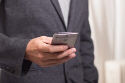 Експерти розповіли про приховані функції телефону – вони допоможуть при крадіжці гаджета 