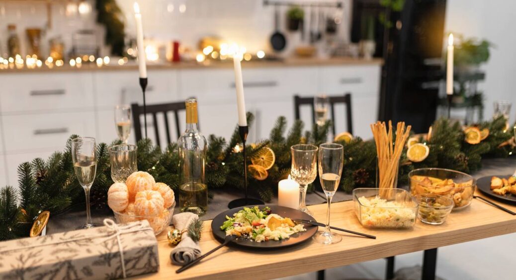 Мої ідеї з оформлення новорічного столу за останні 5 років: щоб не за всі гроші світу, але смачно і красиво 