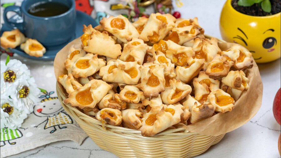 Кулінари розповіли, як приготувати пісочне печиво з варенням у духовці