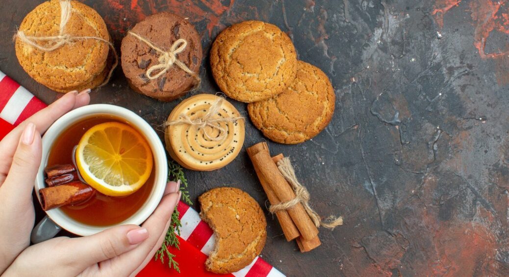 Як приготувати 5 видів святкового печива всього за 1 вечір: свекруха заробляє кондитеркою — і мене навчила 