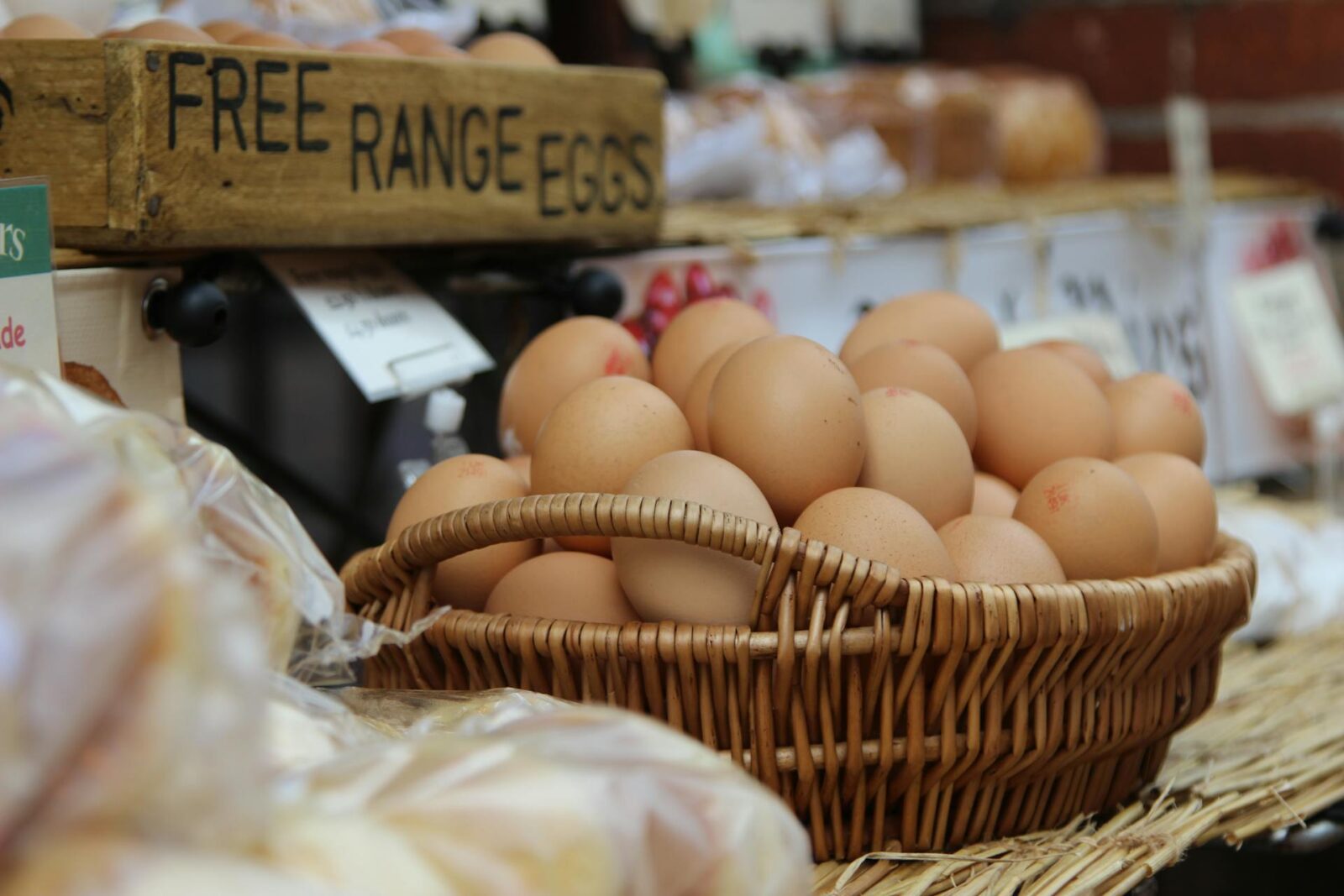 Експерти розповіли, як перевірити свіжість яєць