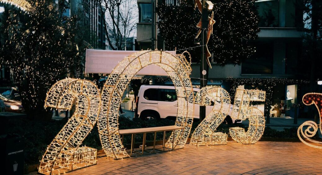 1 заборонена дія, яку робить 76% українців: якщо зробити це 30-31 грудня, то в наступному році щастя не буде 