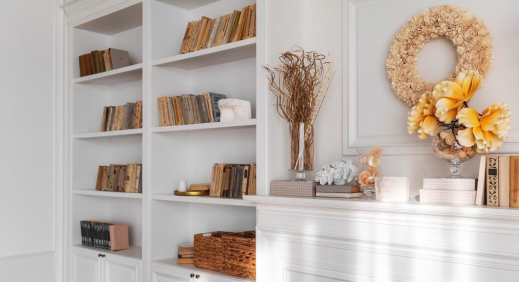 Великий диван “з’їв” половину кімнати – довелось міняти: 10 типових помилок, які роблять вітальню незручною 