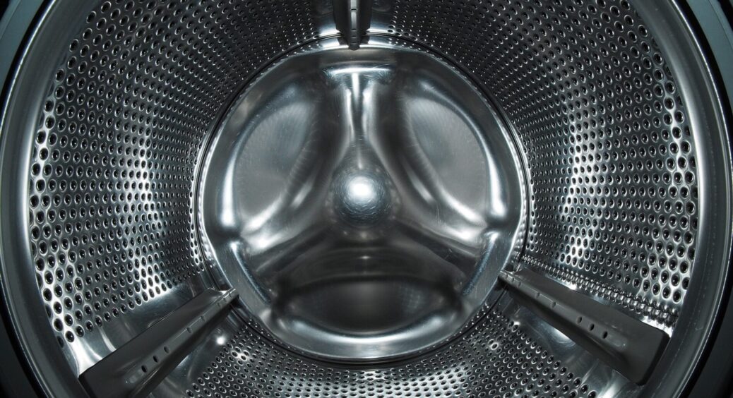 Розумні господині більше не купують кондиціонер для одягу: це ідеальна альтернатива, аби білизна була м’якою 