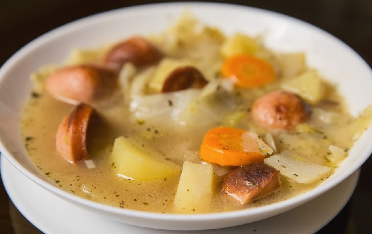 Як приготувати німецький суп із сосисками