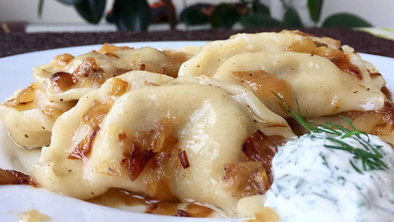 Кулінари назвали рецепт ніжних вареників з картоплею 