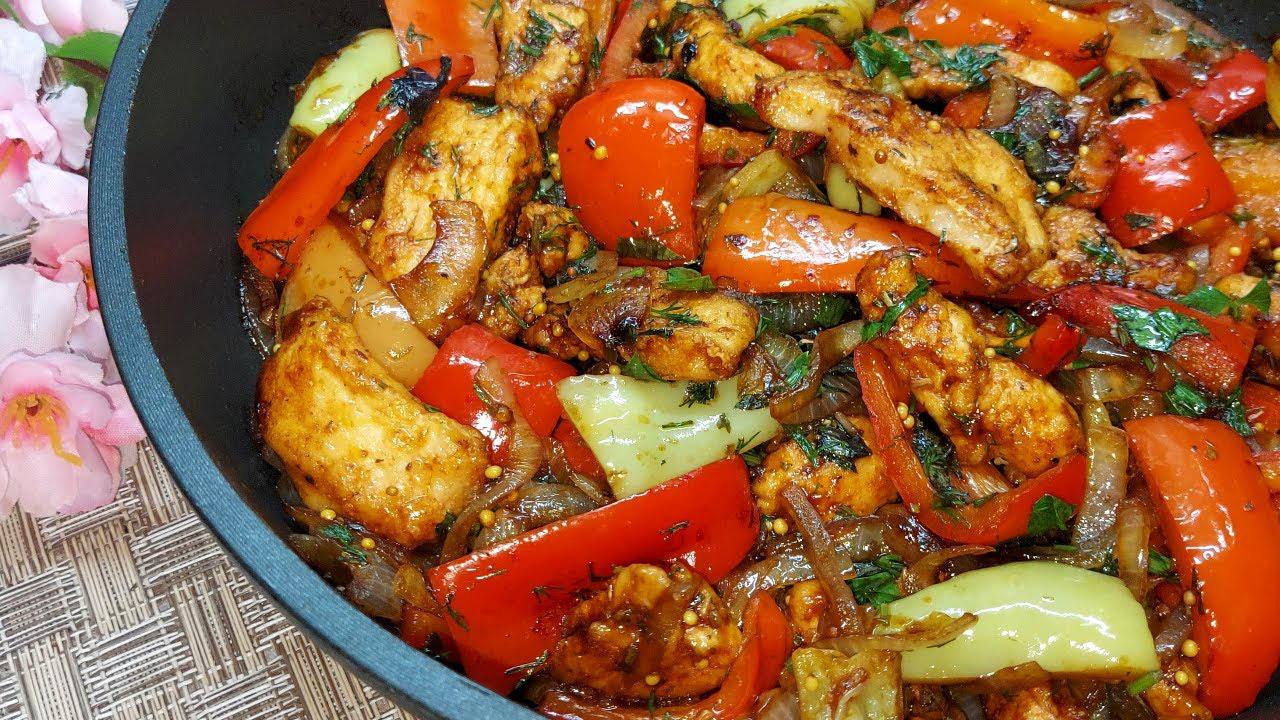 Кулінари поділилися простим рецептом курки з овочами на сковороді