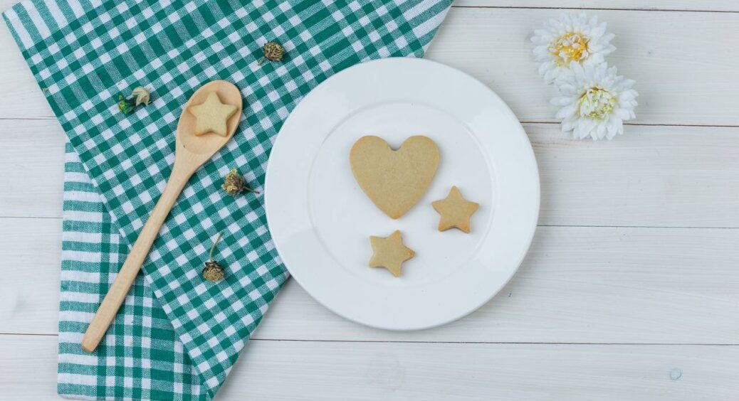 Засалені кухонні рушники занурюю у цей чудо-розчин – і дістаю білосніжну тканину: маленька хитрість із 90-х 