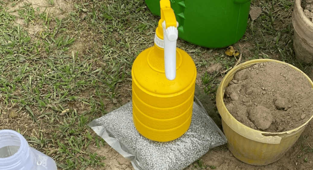 10 років сипала суперфосфат даремно: виявилось у землі вже є запас на 100 років – треба лише “розбудити” 