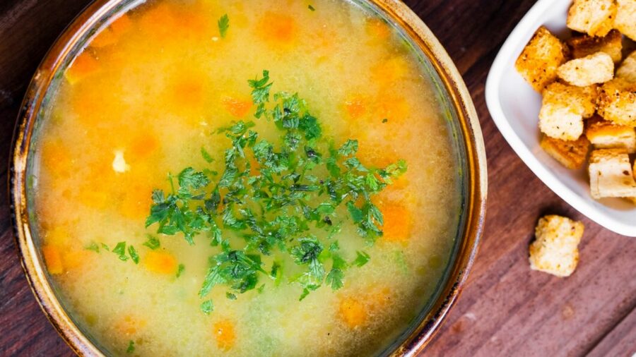 Господині розповіли рецепти пʼяти смачних зимових супів  