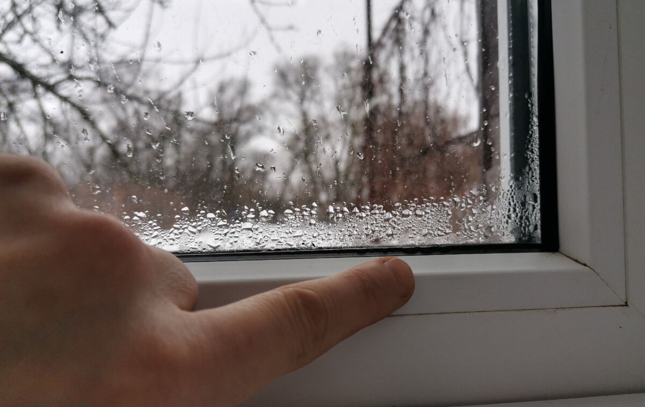 Як позбутись від конденсату на вікнах