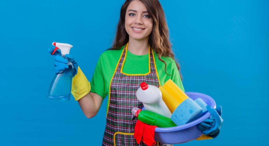 Мамина подруга 40 років прибирала будинки багатіїв – і відкрила секрет ідеальної чистоти: це кидається в очі 