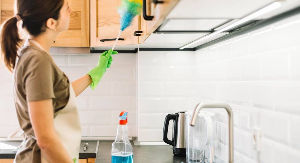 Ці 3 звички щодня допомагають мені підтримувати чистоту без генерального прибирання: господиня року 