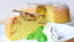 Кулінари поділилися швидким рецептом смачної лінивої шарлотки 