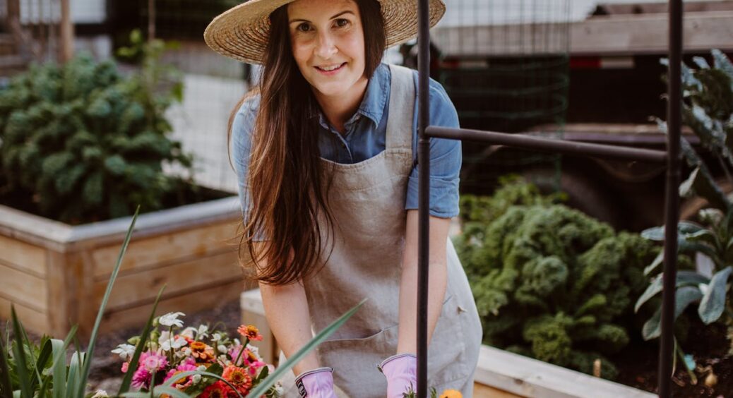 Високі грядки все більше завойовують прихильність дачників і я в їхньому числі: як їх зробити та розмістити 
