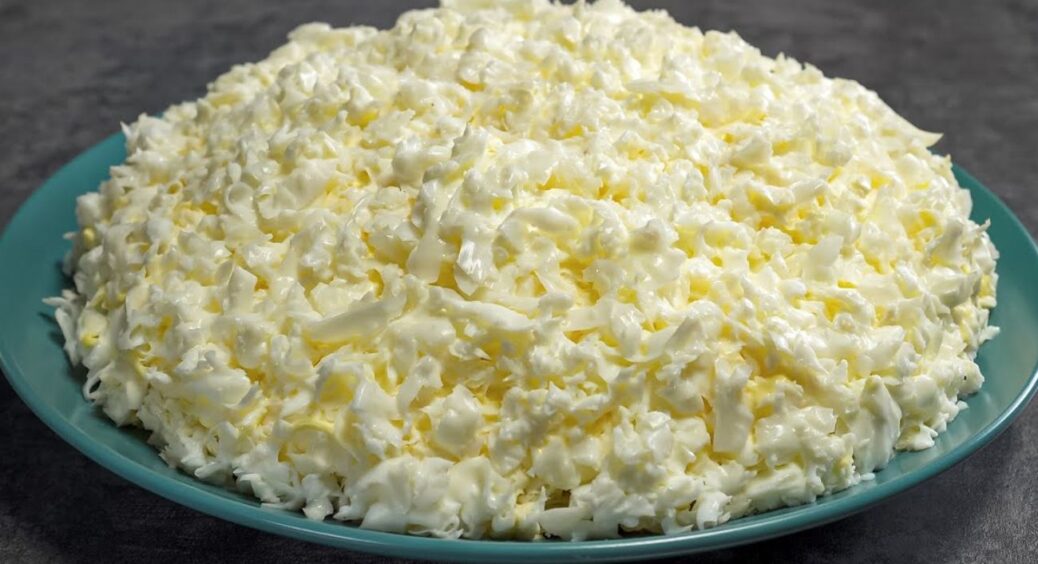 Салат “Княгиня Ольга” став моєю фішкою на святковому столі. Прості продукти, а стільки вражень і задоволення 