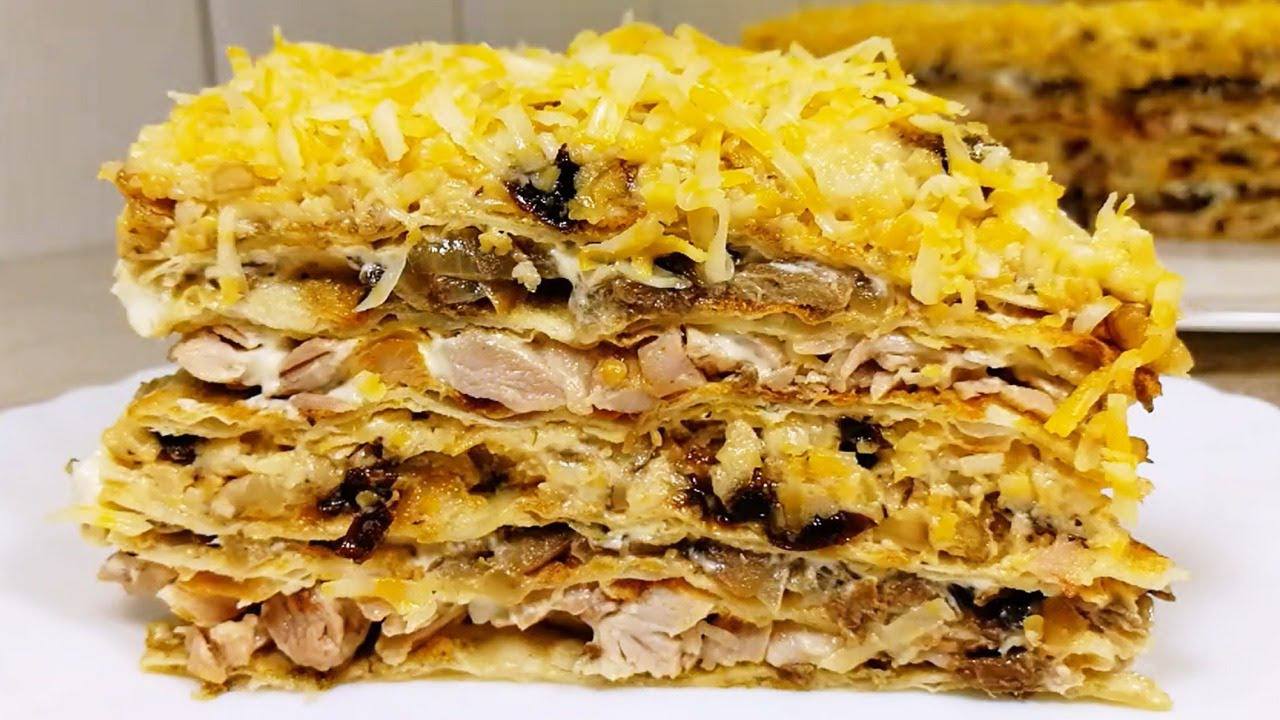 Кулінари розповіли, як приготувати торт із коржами з лаваша, куркою та сиром