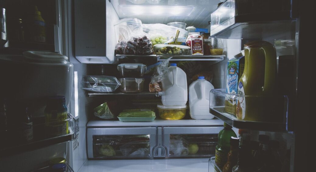 Кладу 1 продукт у морозилку не для їжі — взимку дуже виручає: мій особистий винахід у цьому році 