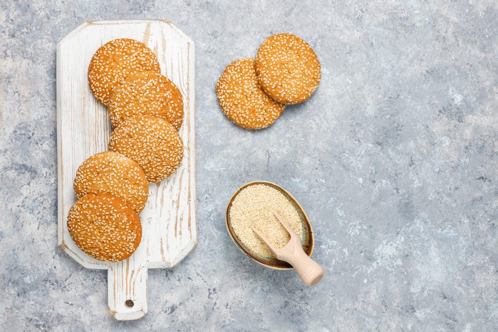 Кулінари поділились простим і смачним рецептом печива з кунжутом