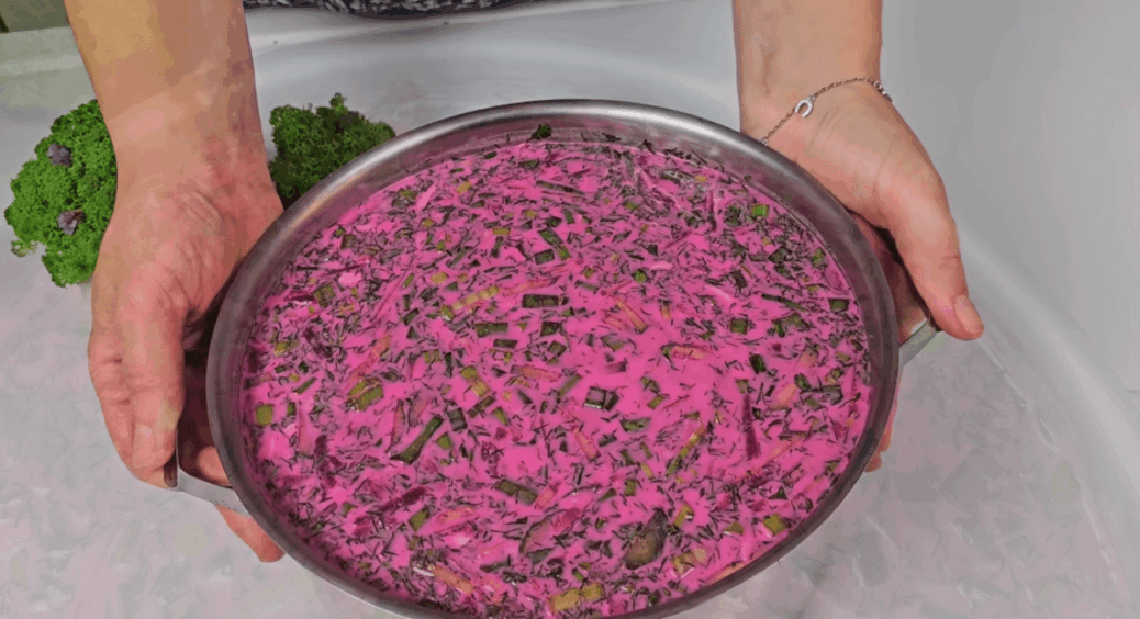 Спека! На плиту дивитися страшно, а їсти хочеться без зайвих калорій: холодник — гастрономічний кондиціонер 