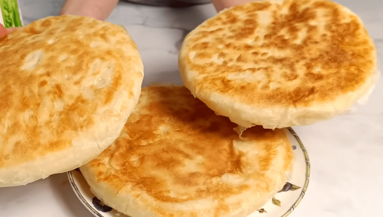 Кулінари розповіли, як спекти домашній хліб у сковорідці 