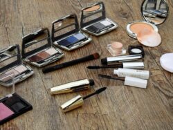 cosmetics-2116400_1280 