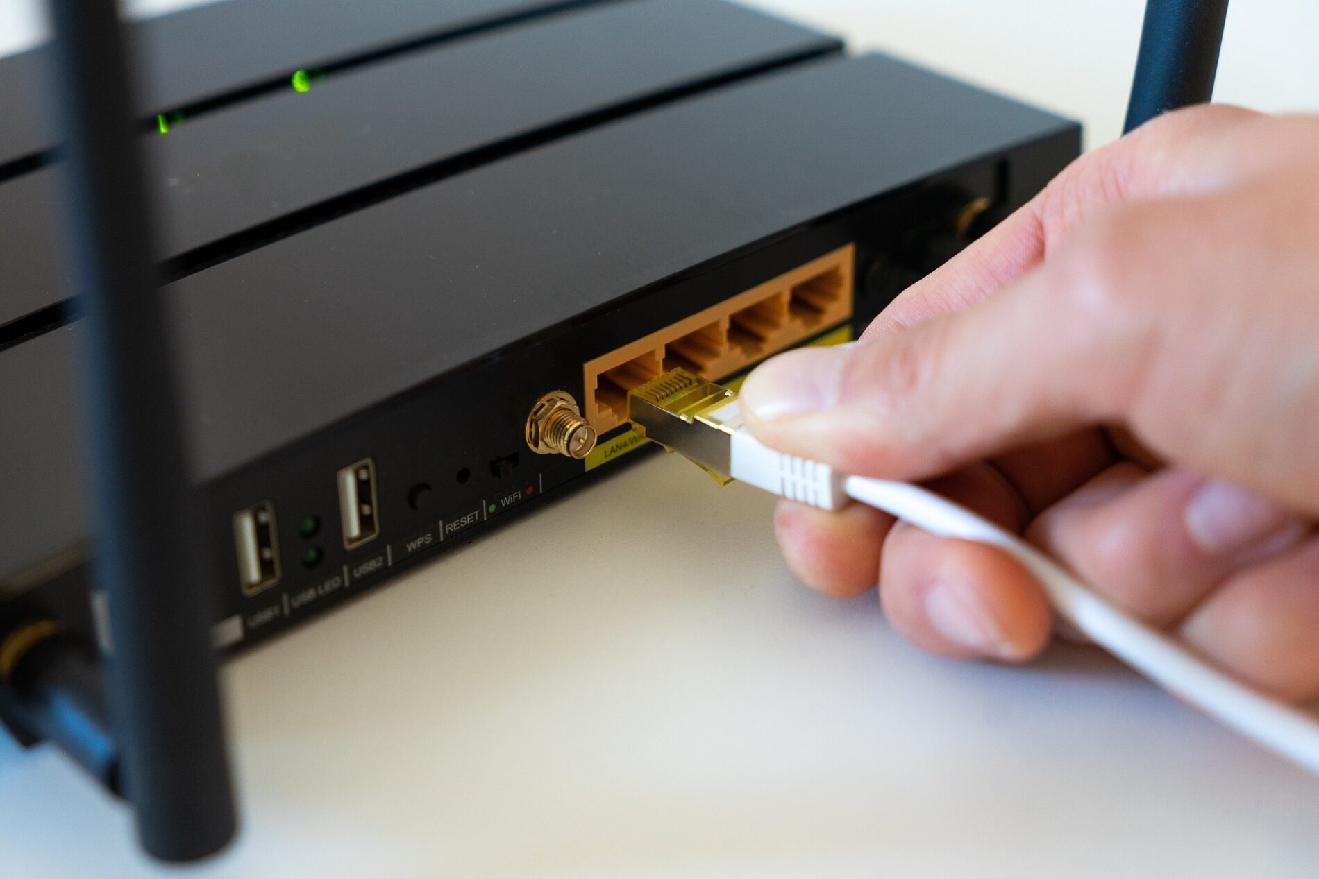 Чи безпечно користуватись відкритою мережею Wi-Fi