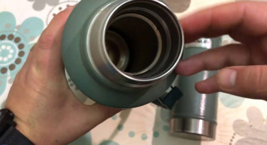 1 жменя рису в термос із чайним нальотом – і всередині все сяє, краще ніж в новому: збовтую 2 хвилини 