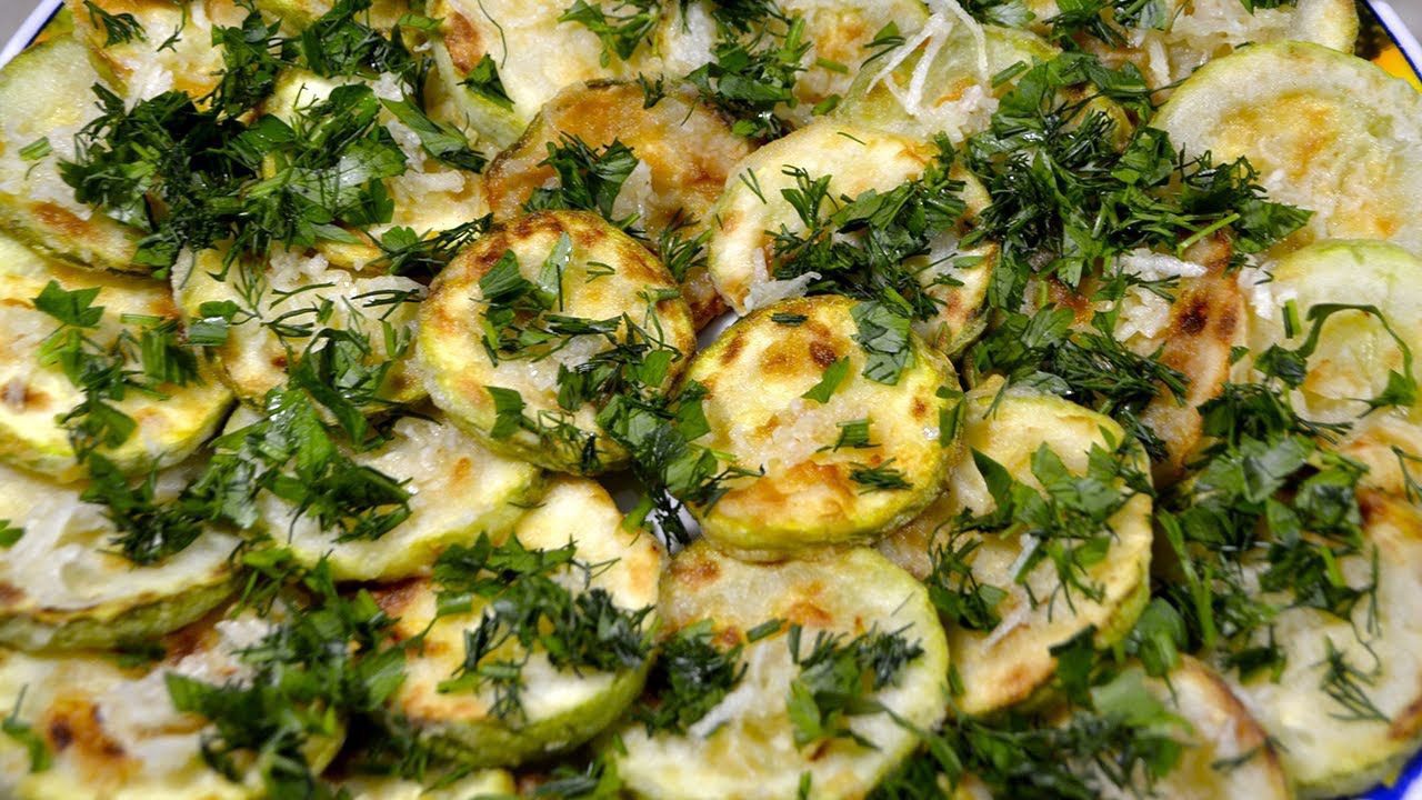 Шеф-кухарі розповіли, як посмажити смачні кабачки без борошна