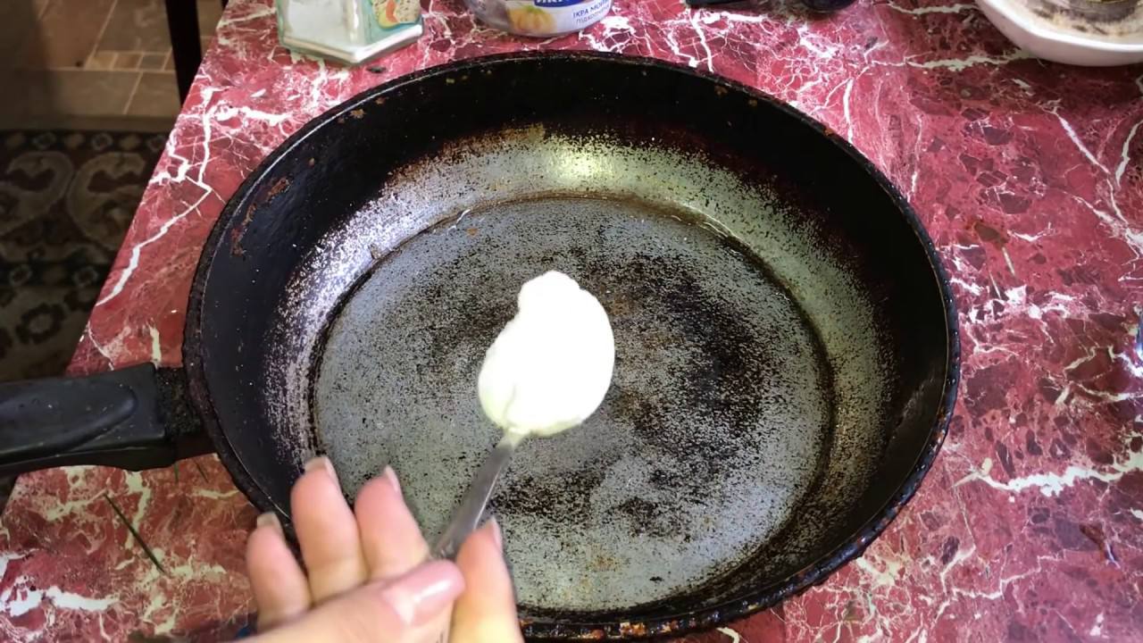 Господині розповіли, як почисти сковорідку за допомогою кока-коли