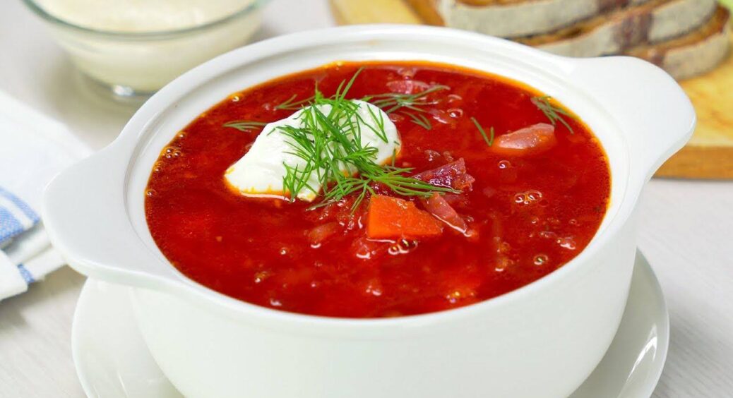 Найкраща порада! Жінка з багаторічним досвідом знає, на чому краще варити бульйон на борщ – 1 інгредієнт <span class="slace-mask-item-cont" ><span class="slace-mask-item" style="background-color: #e41317">Важлива новина</span></span>