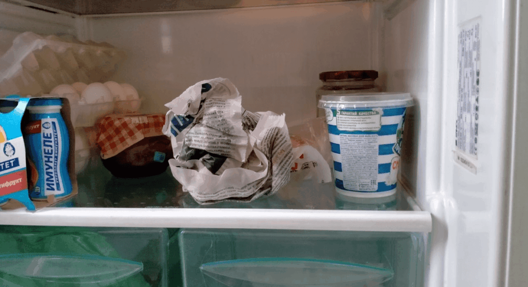 2 старі шкарпетки й 1 ложка кави – і холодильник не тхне зовсім: працює краще будь-яких абсорбентів 
