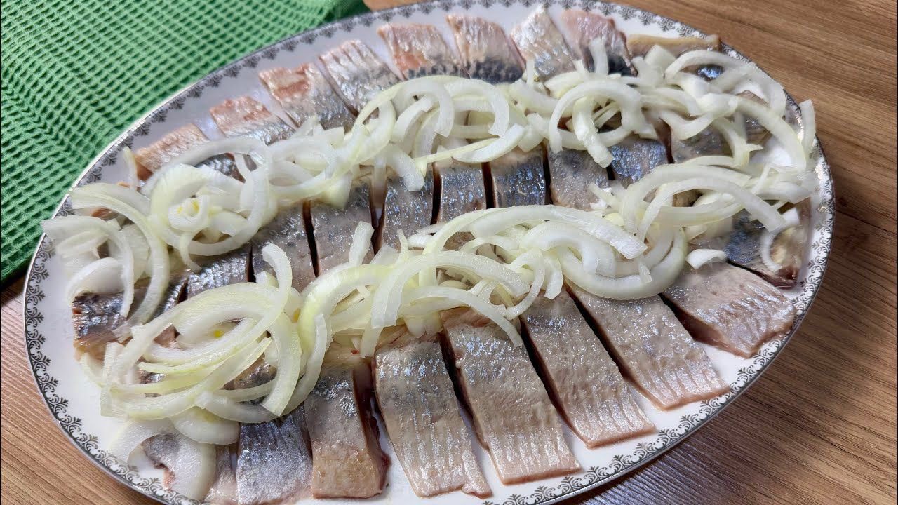 Кулінари поділилися рецептом смачного оселедця без звичного розсолу