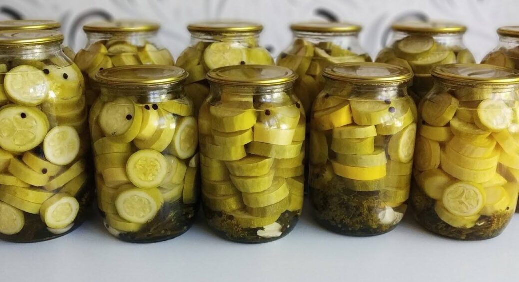 Рецепт цих маринованих кабачків я буду передавати дітям та онукам у спадок: “улітає” по 3 банки в день 