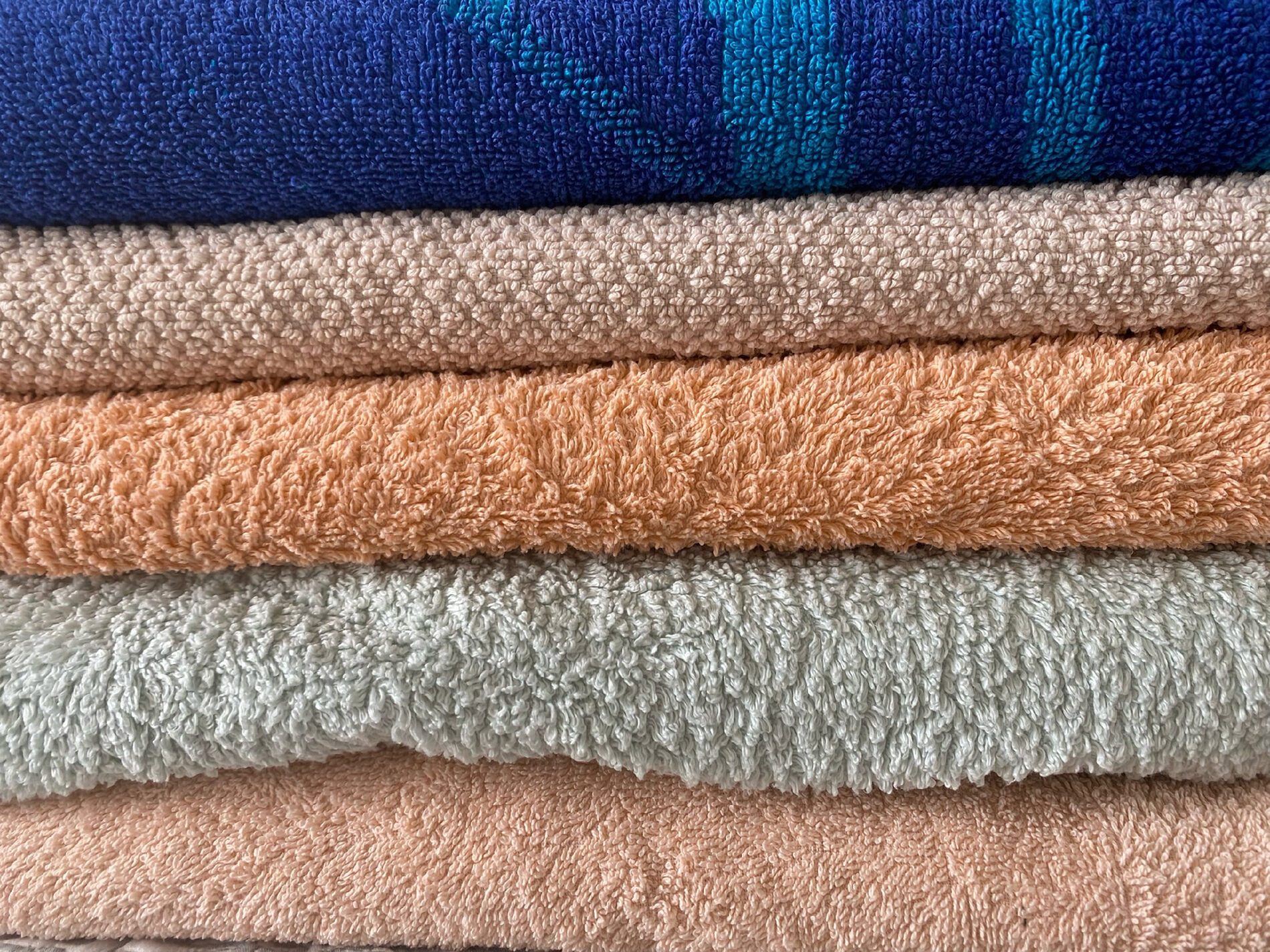 Господині пояснили, як освіжити рушники без прання