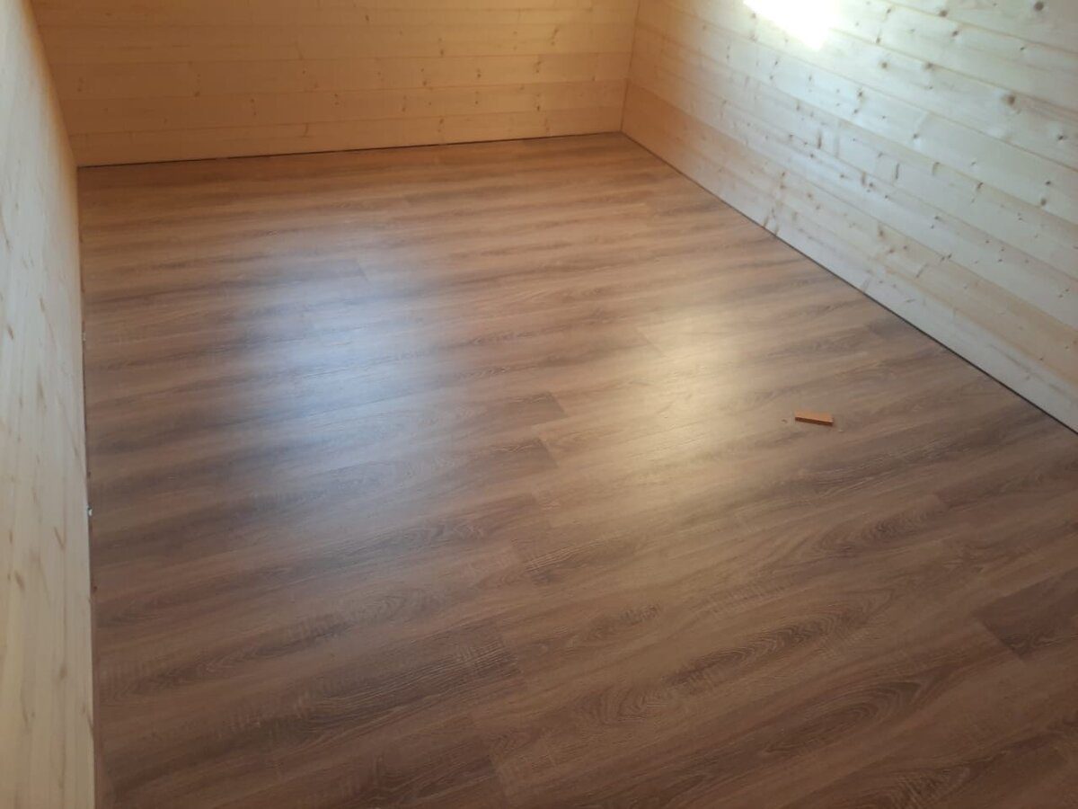 Експерти назвали найміцніше покриття для підлоги для квартири чи приватного будинку