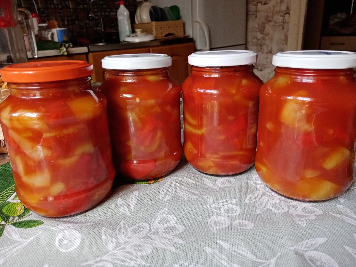 Господині розповіли, чому більше не пастеризують банки з консервацією