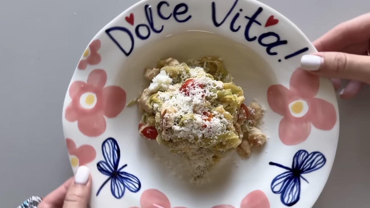 Господині розповіли, як приготувати смачну та низькокалорійну пасту з кабачків 