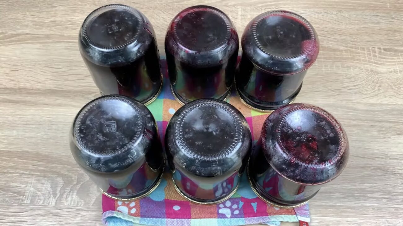 Господині поділилися рецептом варення, яке готується за 5 хвилин 