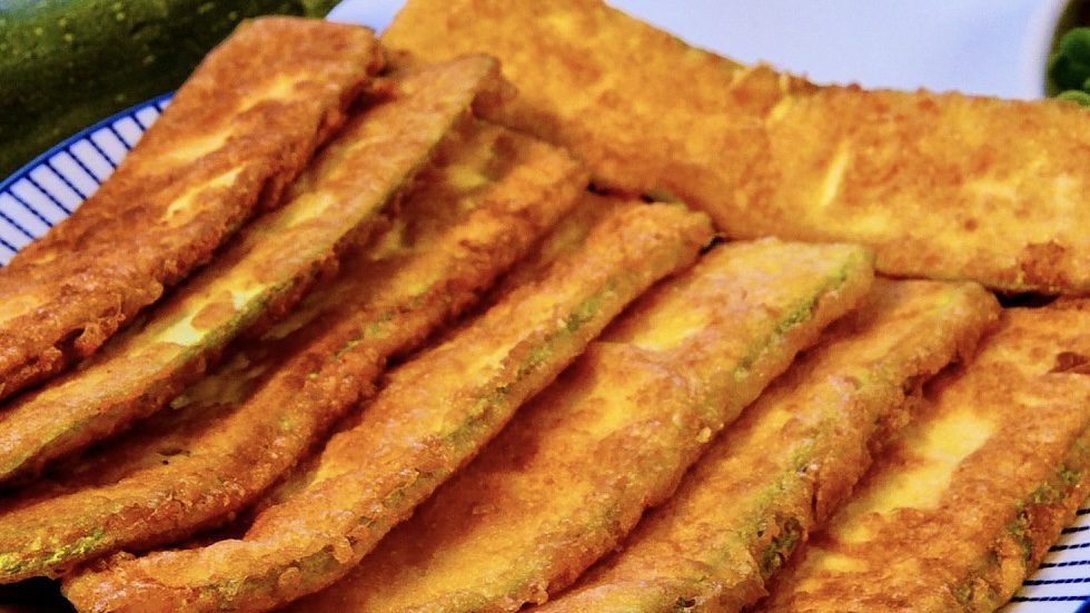 Господині розповіли, як приготувати смачну страву з кабачків 