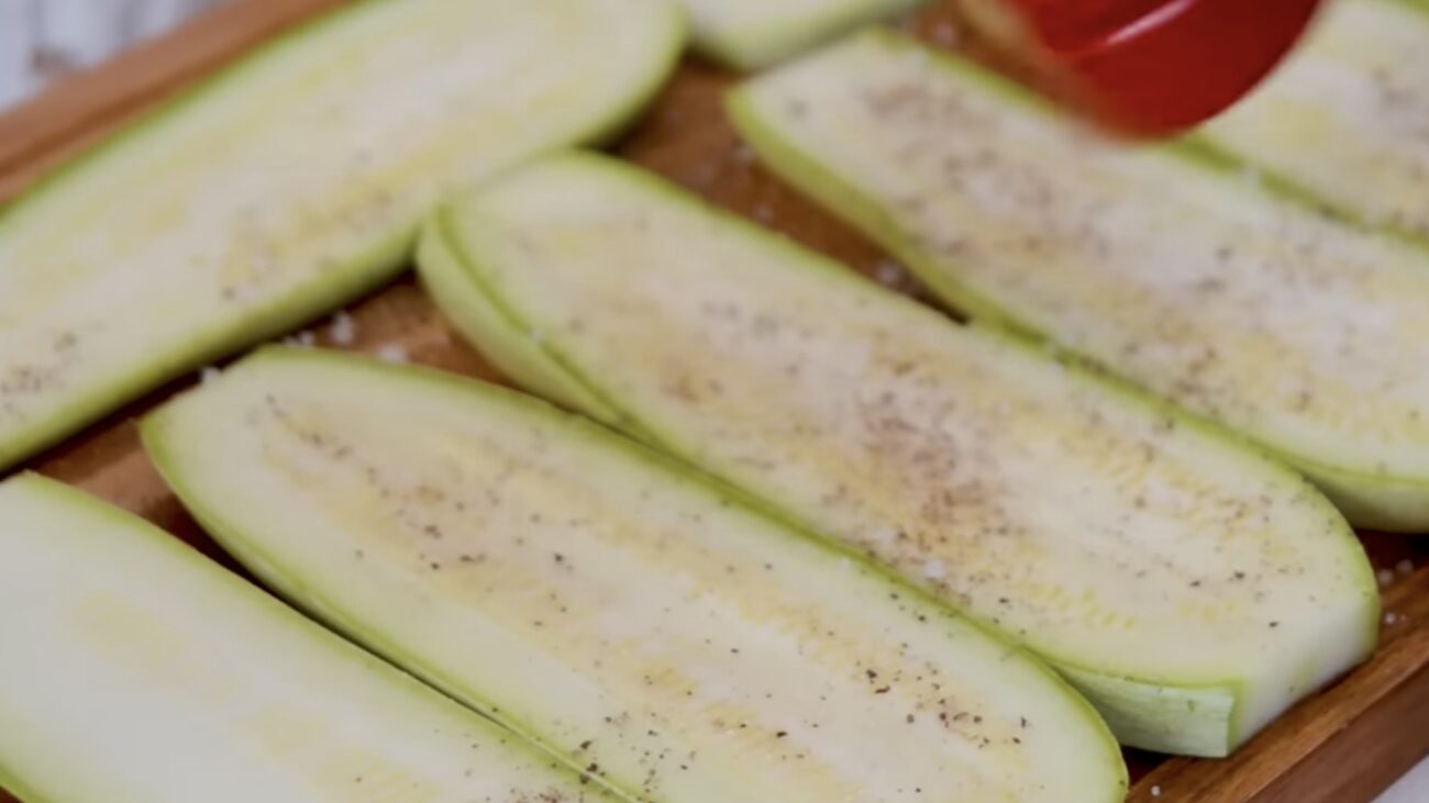 Господині розповіли, як приготувати смачну страву з кабачків 