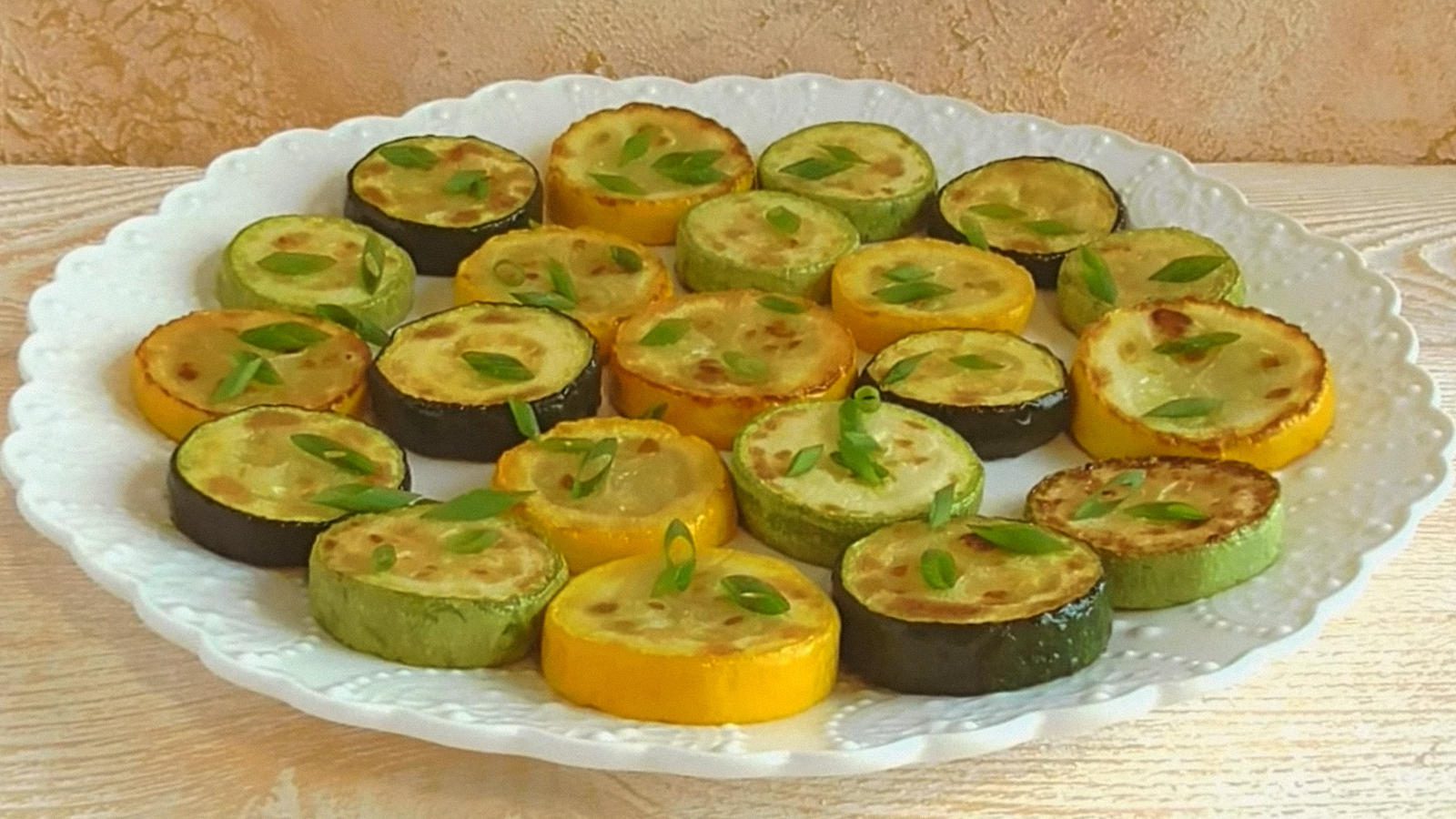 Кухарі розповіли, як посмажити кабачки без жиру і борошна