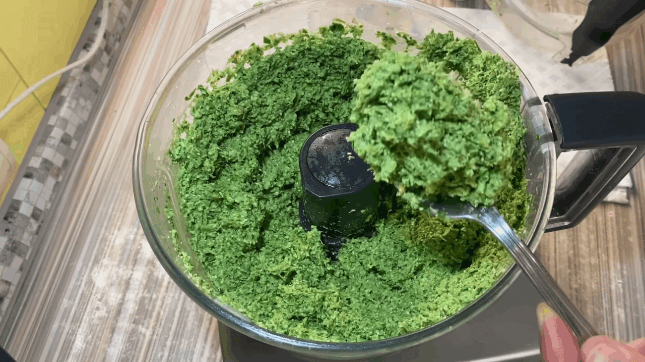 Експерти розповіли, як приготувати соус песто з часникових стрілок