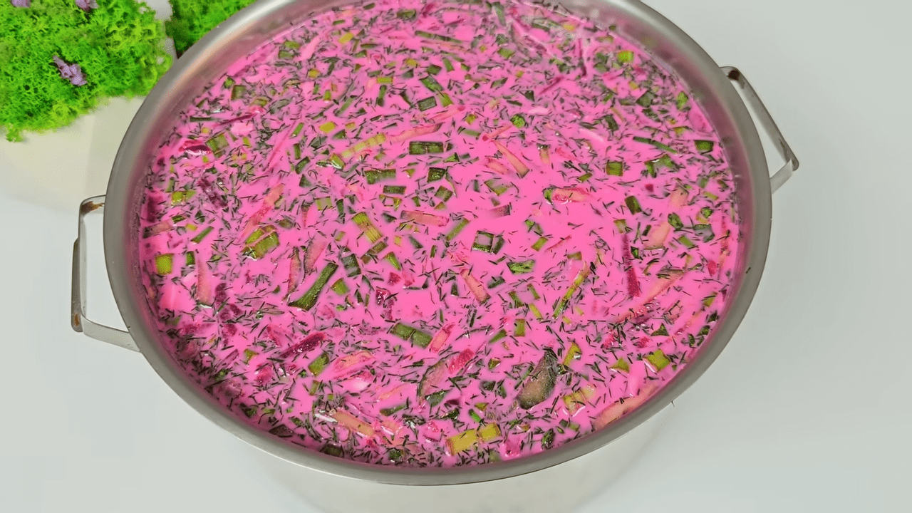 Експерти розповіли, як приготувати смачний літній суп