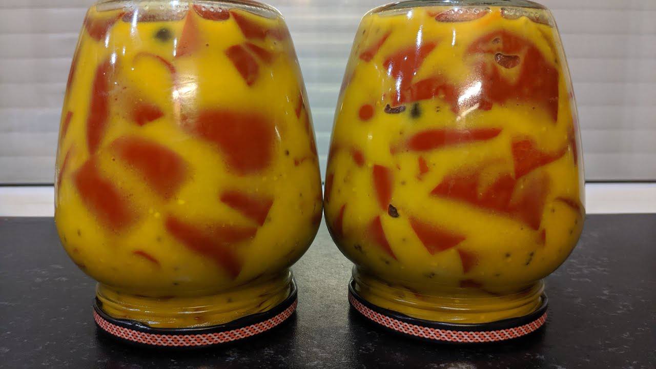 Господині поділилися рецептом солодкого перцю в гірчичному соусі на зиму